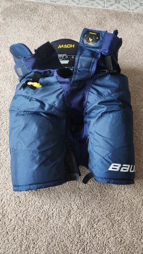 Men's Senior XL Bauer Supreme Mach Hockey Pants (Used)