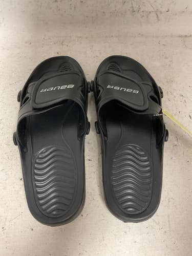 Used Bauer SHOWER SLIDES SIZE 10 Hockey Accessory Black 11855-S000209694