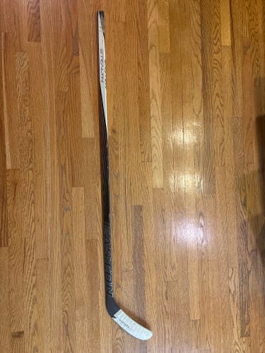 Easton Stealth CX Hyperlite Pro Stock RH Phil Kessel Curve Grip
