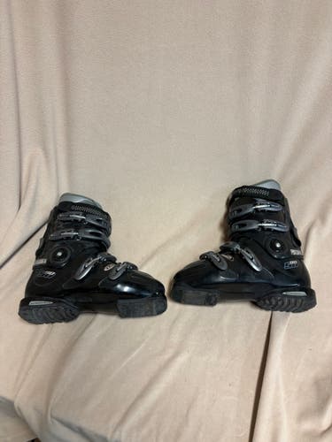Mondo 26 & 26.5 Women's Tecnica All Mountain Duo 90 Ski Boots (Used)