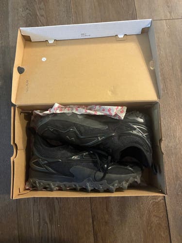 Black Men's Size M 14.0 (W 15.0) Adult Under Armour Low Top Bryce harper Molded Cleats (Used)