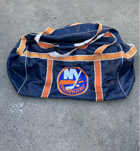 Bag (Used)GSW Islanders hockey bag