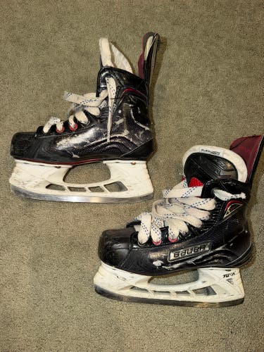 2017 Bauer Vapor X800 Hockey Skates Regular Width Size 1 (Used)