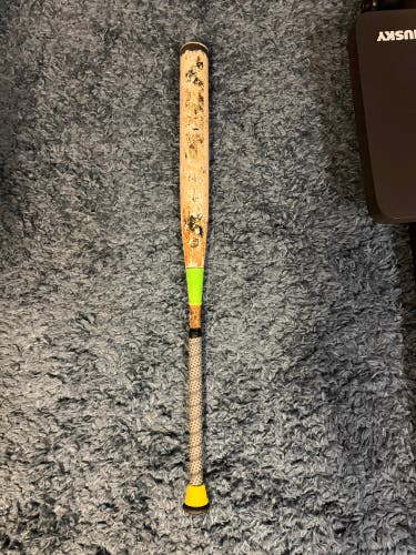 Miken Freak Composite Bat 27 oz 34" (Used)