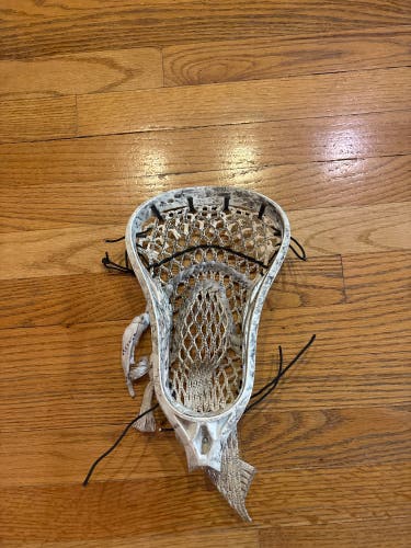 Brine Remix X6 Lacrosse Head White – Strung Hard Mesh – Adult