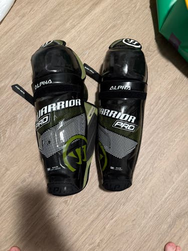 Senior Warrior Alpha LX Pro 16" Shin Pads (Used)