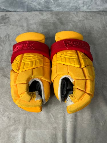 Yellow Intermediate Reebok 26K Gloves 14" (Used)