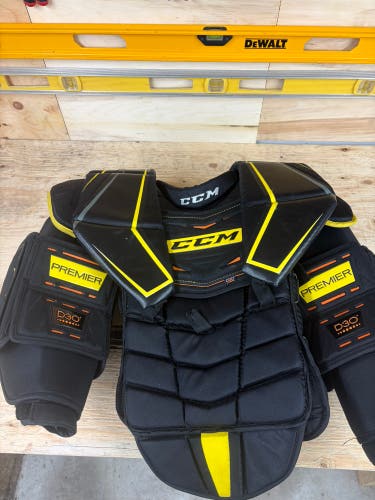 Large CCM Premier Pro Goalie Chest Protector (Used)