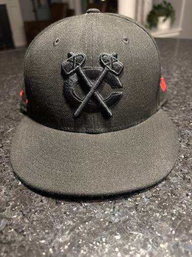 Black Men's One Size Fits All New Era Hat (Used)