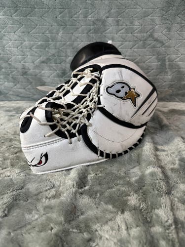White Junior Brian's G-Netik X5 Goalie Gloves & Blockers Regular (Used)