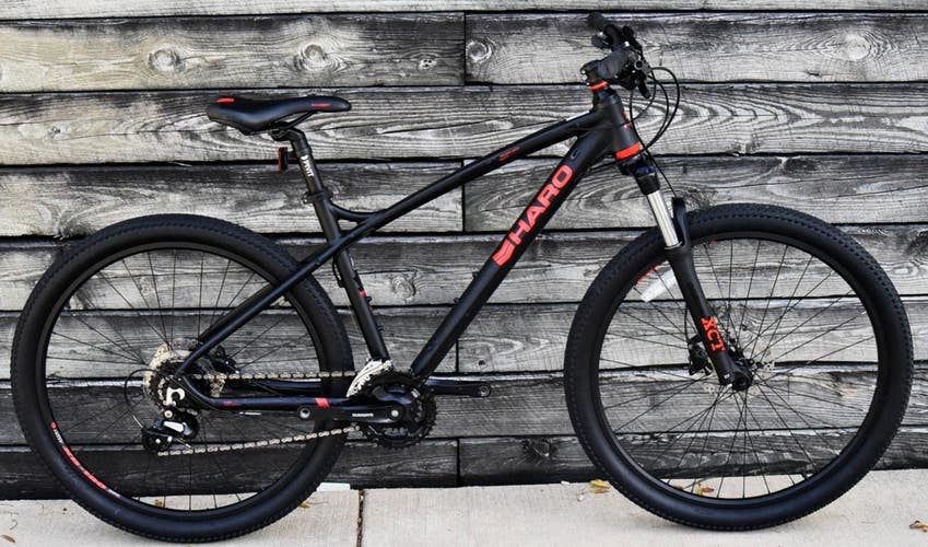 HARO PIVIT MOUNTAIN BIKE SIZE MEDIUM, 18", 24 SPEED, ALUM, FRONT SUSPENSION