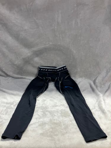 Black Medium Kids Unisex Bauer Compression (Used)