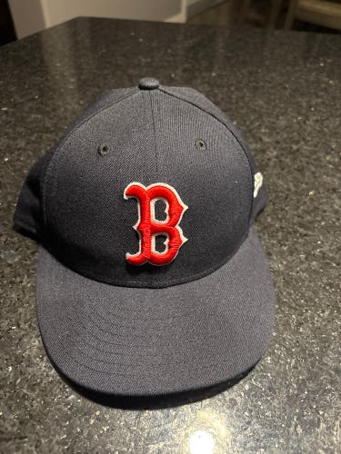 Boston Red Sox  Men's 7 1/2 New Era Hat (New) low profile