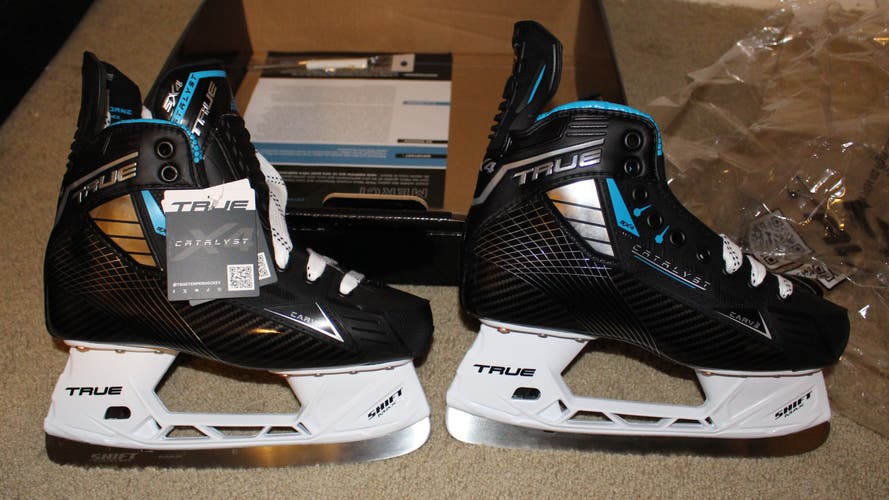 (New) Size 5.5 True Catalyst 5x4 Hockey Skates