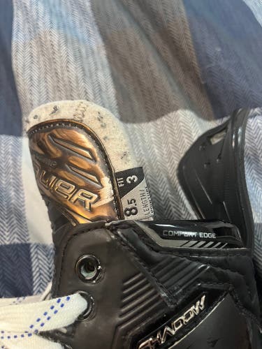 2024 Bauer Supreme Shadow Hockey Skates 8.5 (Used)