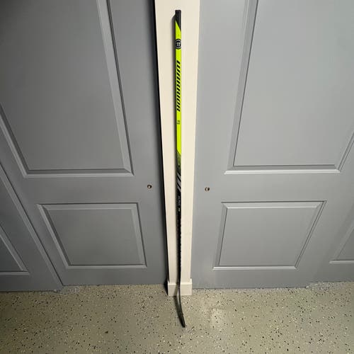 Senior Warrior Alpha LX2 Right Handed Hockey Stick W88 75 Flex (Used)