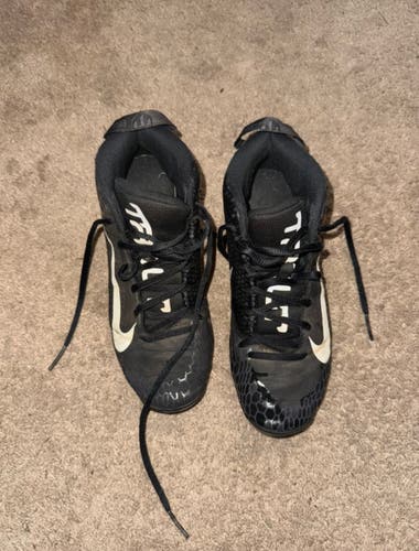 Black Kids 5.5Y (Big Kids / Youth) Youth Nike Mike trout Molded Cleats Cleats (Used)
