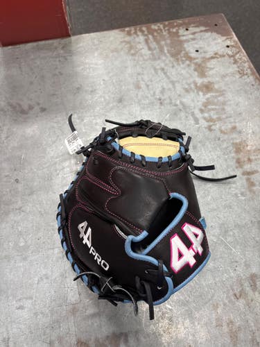 Used 44 PRO CXR ELITE BB/SB Catchers RH Throw Black 33" 11337-S000498626