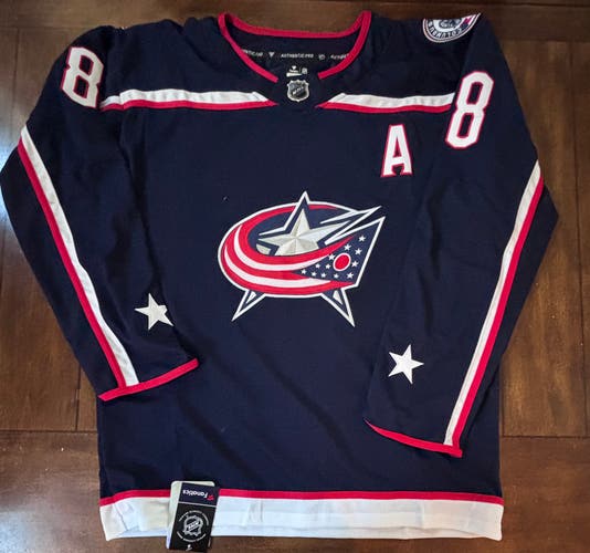 Columbus Blue Jackets Zach Werenski Fanatics  Stitched Jersey Large (52) NWT