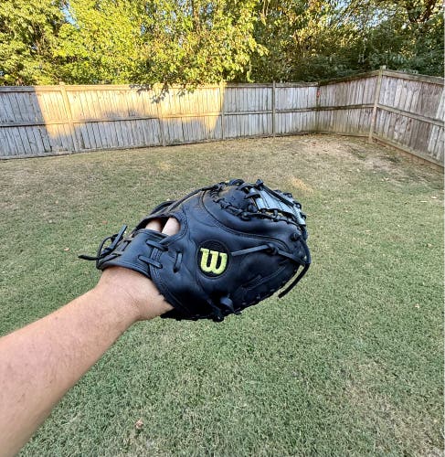 2018 Wilson A2000 1790 Catchers Mitt 34" - MADE IN JAPAN (Used)