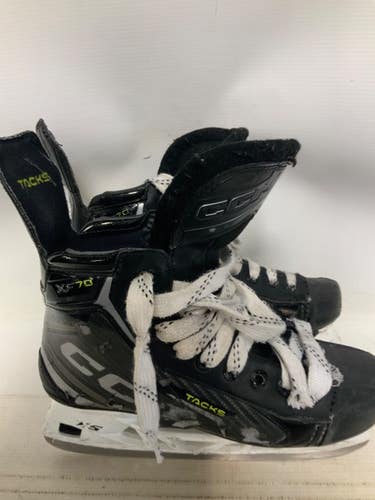 Used CCM TACKS XF70 Intermediate Hockey Skate Intermediate 5.0 11823-S000042301