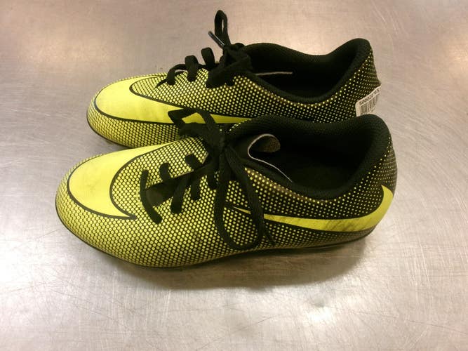 Used Nike Soccer Cleats Yellow Junior 01 11339-S000207651