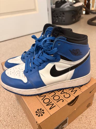 Women's 6.5Y (Big Kids / Youth) Nike Shoes (Used)