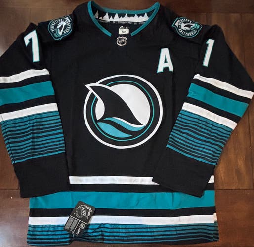 San Jose Sharks Macklin Celebrini #71 Black Jersey Adult Large (52) NWT