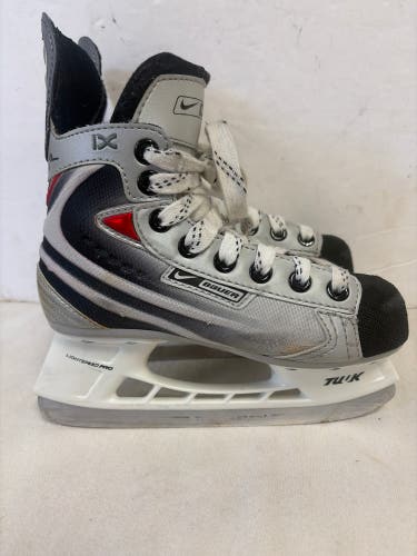 Silver Bauer Vapor IX Hockey Skates Regular Width 13 (Used)