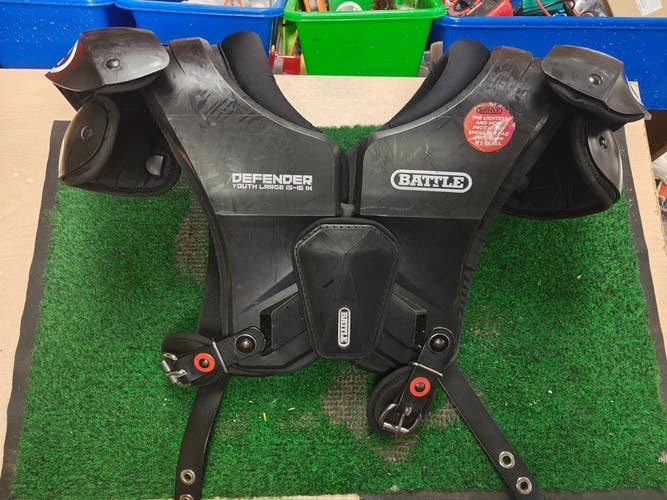Battle Sports Defender Football Shoulder Pads Youth Large 15-16 Inch Black