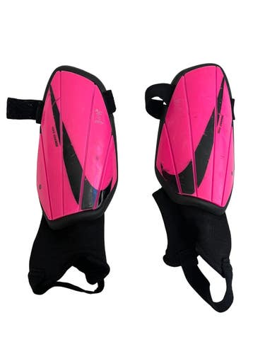 Used Nike Soccer Shin Guards Youth Pink MD 11692-S000158282