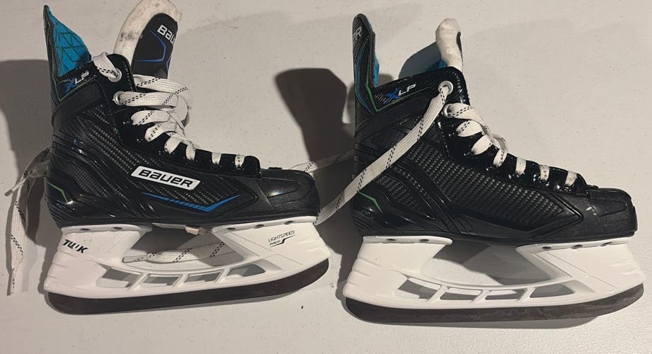 Bauer XLP Hockey Skates size 3.