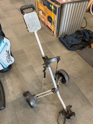 Used 2 WHEEL PULL CART Golf Cart 2 Wheel 11614-S000245574