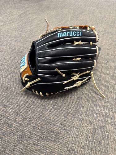 LH throw Marucci Cypress series glove.