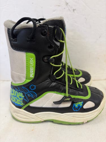 4Y (Big Kids / Youth) Rome Snowboard Boots All Mountain (Used)