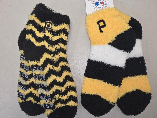 ST1 Mens MLB PITTSBURGH PIRATES Crew Lot of 2 Pair Socks MEDIUM NEW