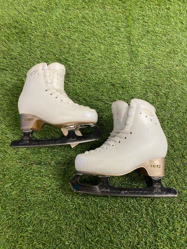 EDEA Chorus Figure Skates (220 - C)