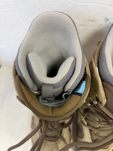 Women's Size M 6.0 (W 7.0) Burton Emerald Snowboard Boots All