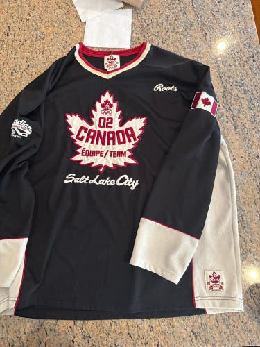 Black XXL Men's Stitch Jersey (Used)