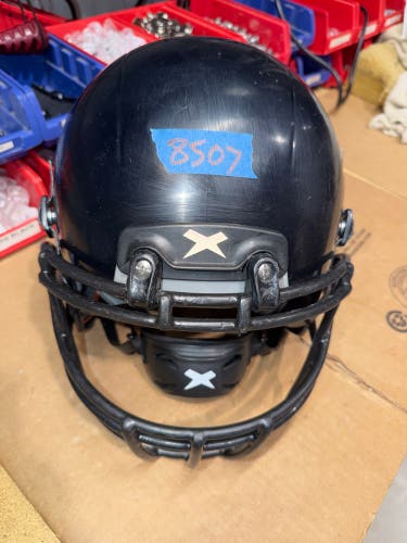 USED XENITH X2E+ YOUTH FOOTBALL HELMET - MEDIUM - BLACK