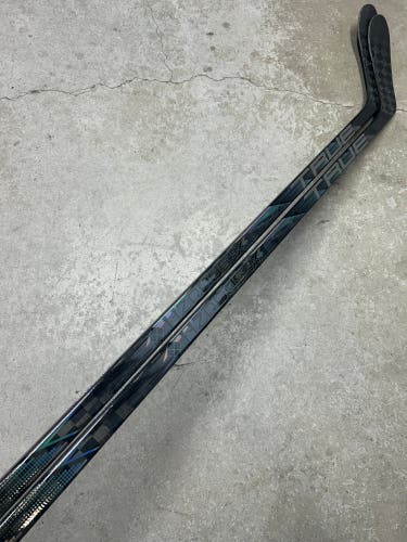 2 PACK 70 Flex P28 True Hzrdus 9x4 Senior Left Hand Hockey Stick Pro Stock (New)
