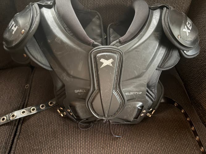 Small Adult Xenith Velocity 2 Shoulder Pads (Used)