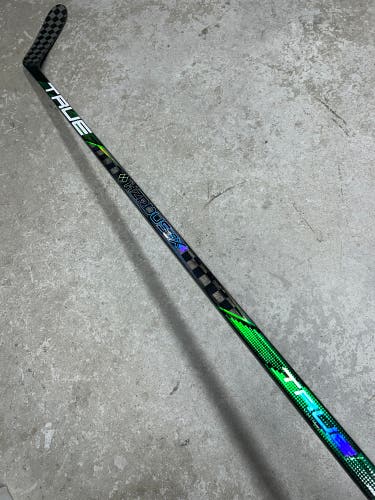 105 Flex P28 True Hzrdus 9x4 Senior Right Hand Hockey Stick Pro Stock (New)
