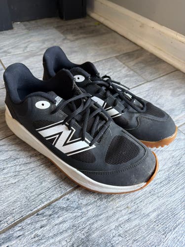 Black Men's Size M 9.5 (W 10.5) New Balance 3000v7 Turf Cleats (Used)
