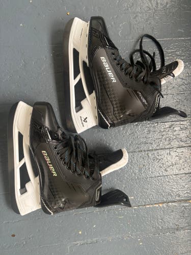 Black/Gray 2024 Bauer Supreme Shadow Hockey Skates 9.5 (Used)
