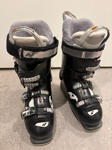 Mondo 23 & 23.5 Women's Nordica SpeedMachine All Mountain Ski Boots Soft Flex (Used)