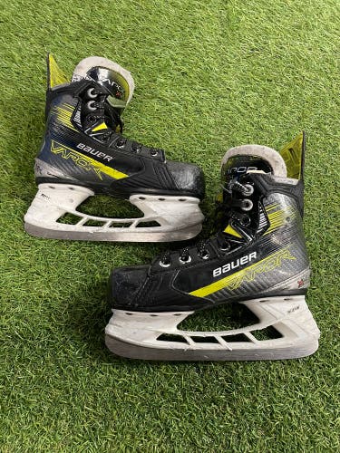 Youth Bauer Vapor X4 Hockey Skates Regular Width 13.5 (Used)