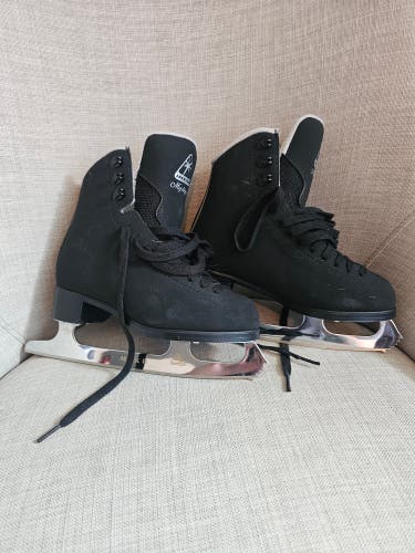 Figure Skates Junior 1 (Used)