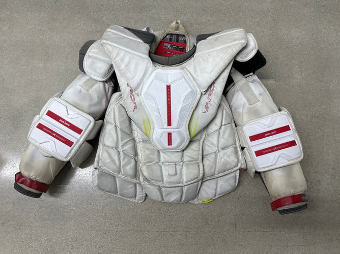 Small Bauer Vapor Hyperlite 2 Goalie Chest Protector (Used)