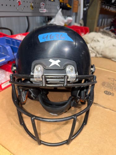 USED XENITH X2E+ YOUTH FOOTBALL HELMET - MEDIUM - BLACK